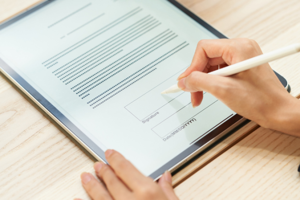 Kelsem Ricardo Rios Lima explica como o SERP está a redefinir os cartórios através da digitalização e integração eletrónica dos registos públicos.