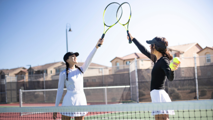 Sob o olhar de Teciomar Ábila, conheça os jovens talentos do tênis brasileiro que estão prontos para marcar uma nova era no esporte.