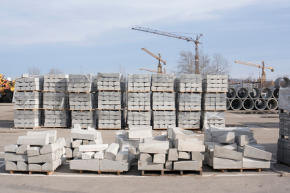 Entenda como a escolha dos artefatos de cimento influencia diretamente o custo final da obra, com a experiência e visão técnica de Valderci Malagosini Machado.
